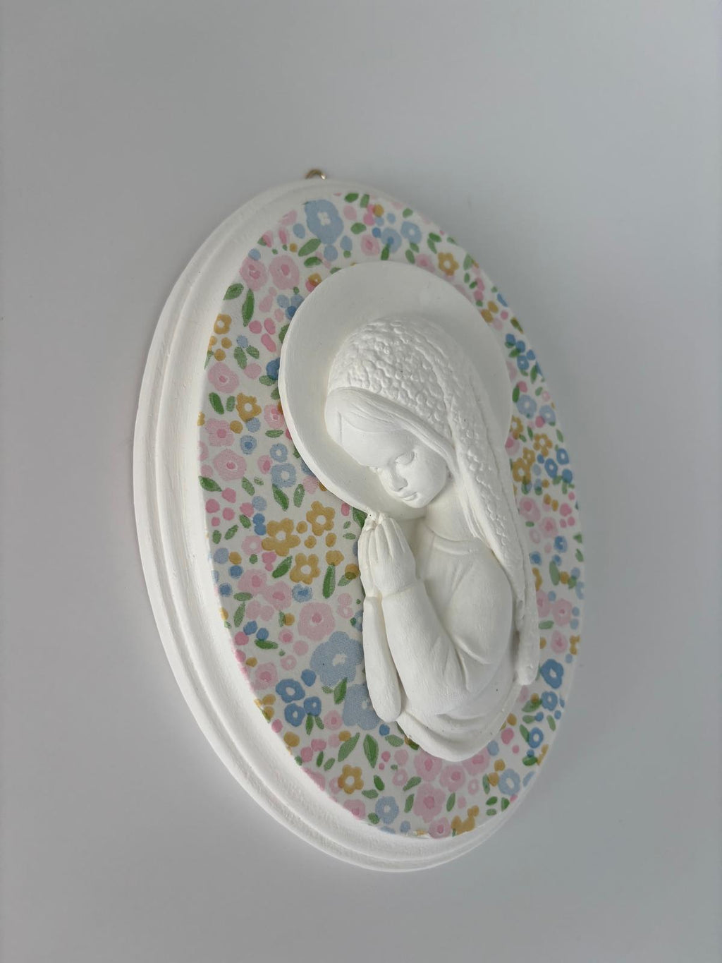 Holy Child Mary Floral Devotional Medallion